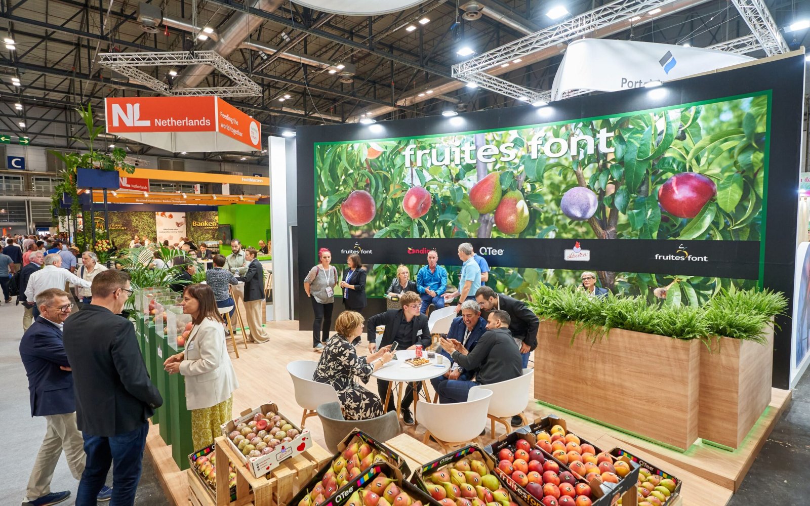 Decoración de Stands para feria gastrómica de fruites font