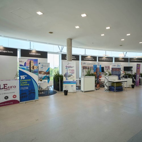 Stand indivisuales en el pabellón 8 de Eular