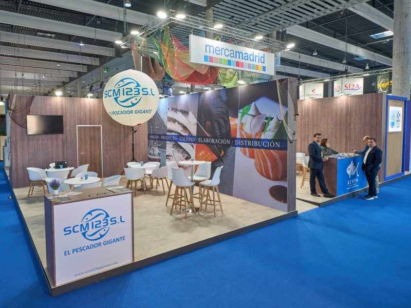 Stand de Mercamadrid con coexpositores y sistema fullimage montado por Servis